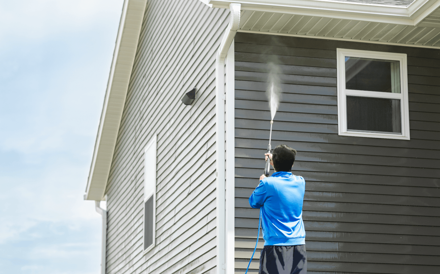How Much Does It Cost to Pressure Wash a House? A Complete Guide to